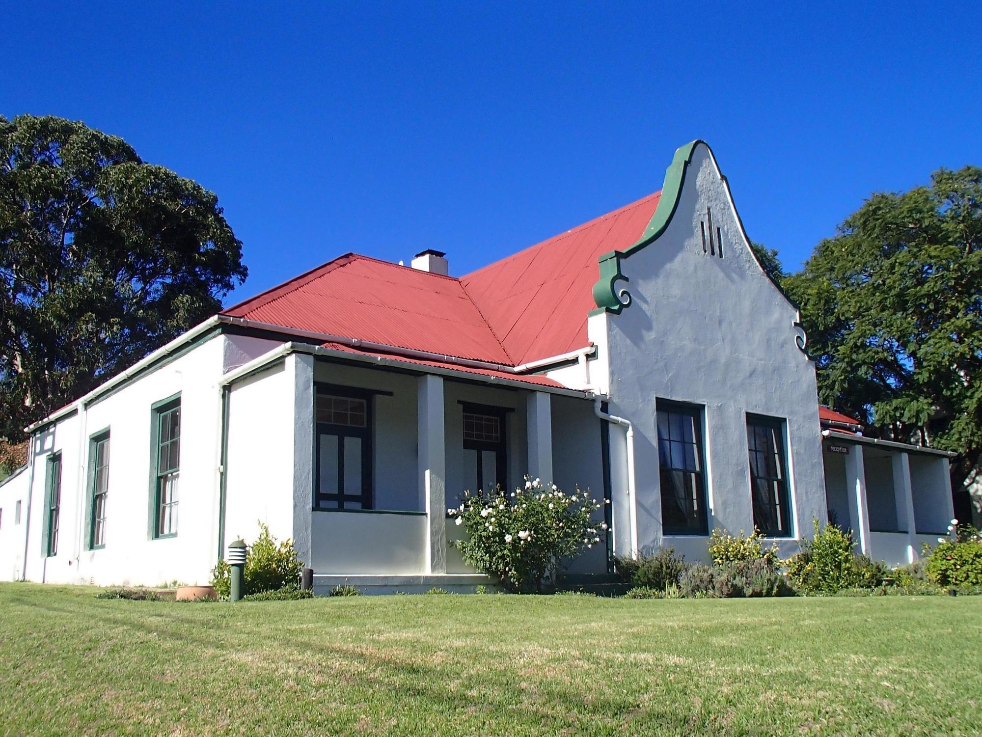 Over The Mountain Guest Farm Bed and Breakfast George Exteriör bild